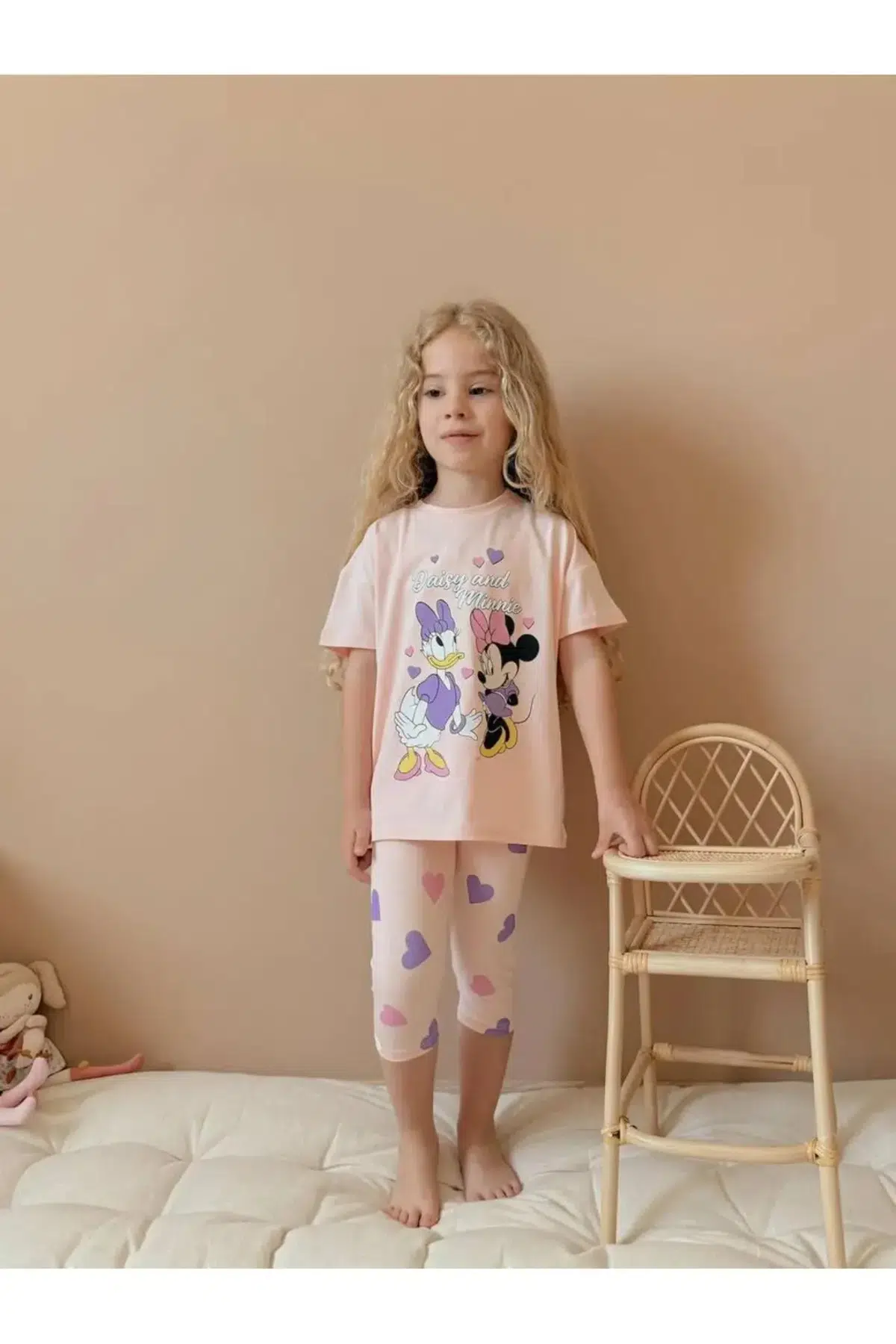 Daisy&amp;Minnie Baskılı Tişört ve Kapri Taytlı Kız Çocuk Takımı